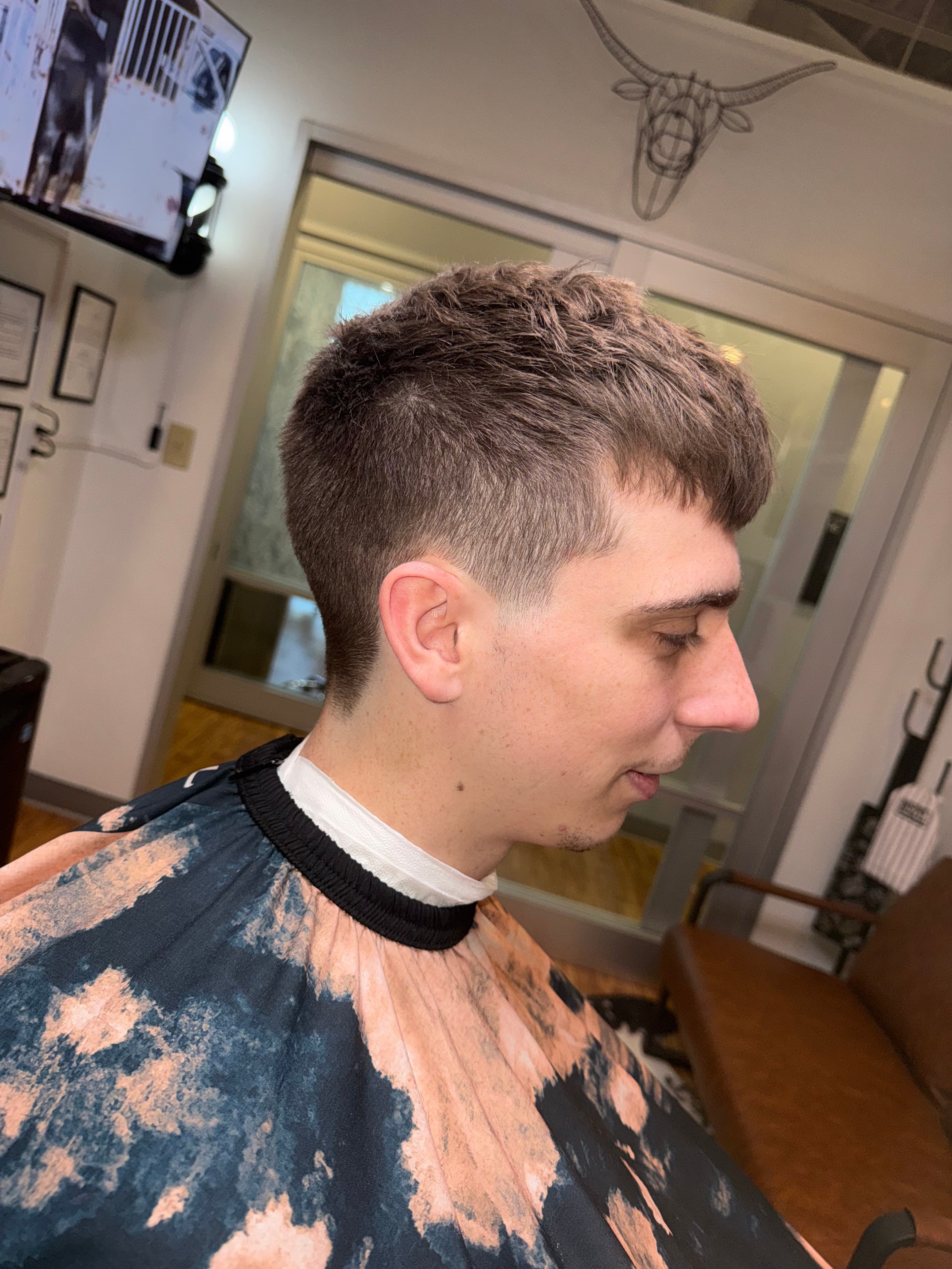 Textured crop side profile at Pat's Parlor
